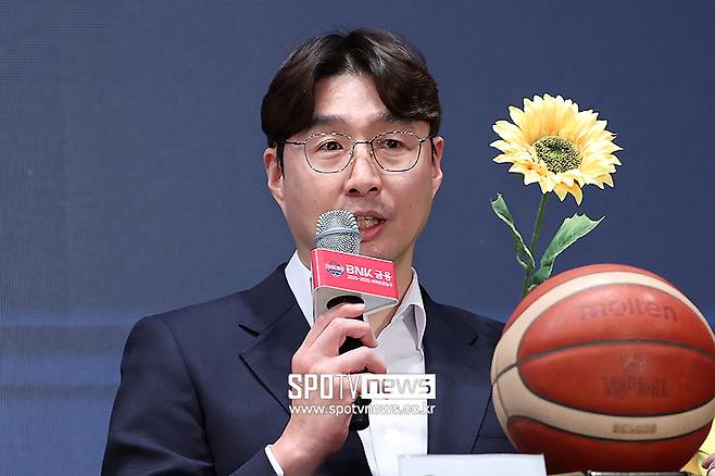 ▲ KB스타즈 김완수 감독 ⓒ곽혜미 기자