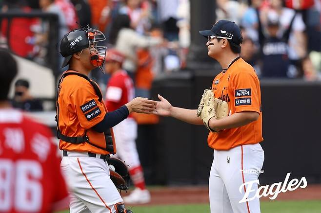 ▲ 이재원이 한 발 뒤로 물러서며 한화는 젊은 포수를 키울 수 있는 발판까지 자연스럽게 마련했다 ⓒ한화이글스