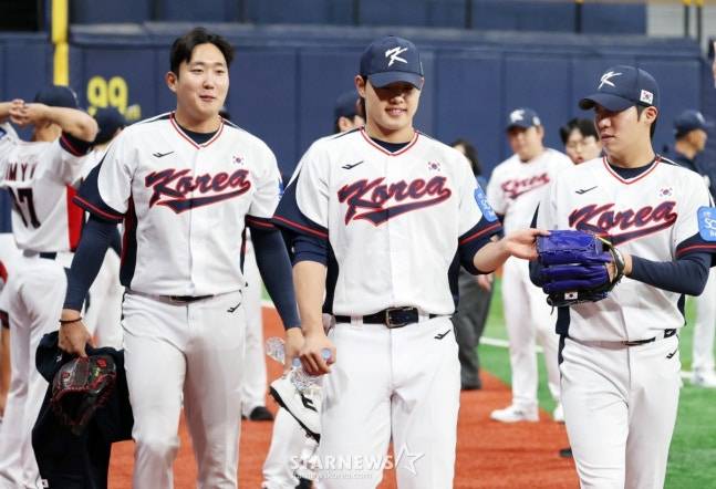 손주영(왼쪽부터)과 문동주, 원태인. /사진=강영조 선임기자