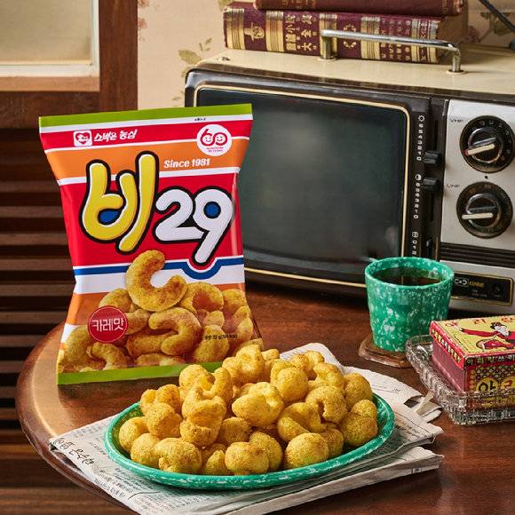 농심이 재출시한 카레맛 과자 ‘비29’. 농심 제공
