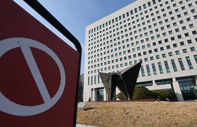 \'대장동 항소 포기\' 사태로 노만석 검찰총장 대행(사법연수원 29기·대검찰청 차장검사)이 자진 사퇴하면서 검찰이 지휘부 공백 사태를 맞았다. 연합뉴스