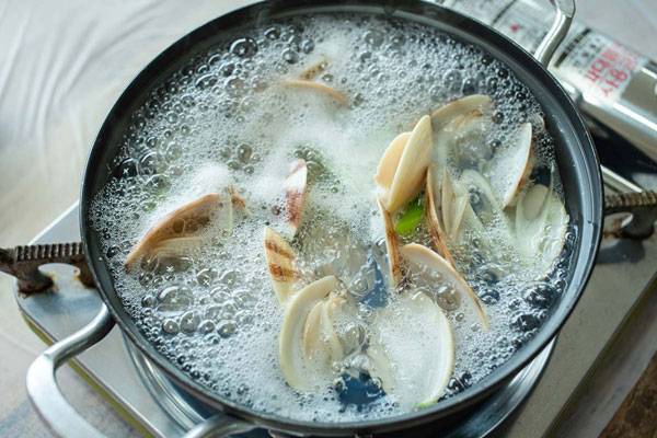 찌개에 생기는 거품은 몸에 해롭지 않다./사진=클립아트코리아