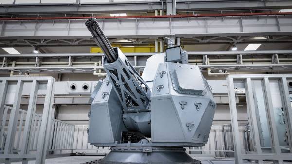 지난 12일 경남 창원의 현대위아 해상조립장에서 선보인 ‘CIWS-II 함포체계’. 현대위아 제공