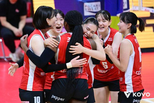 페퍼저축은행 선수단./KOVO