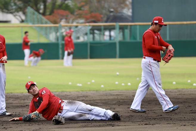 펑고 지옥에 빠진 SSG 내야수 석정우 [SSG 랜더스 제공. 재판매 및 DB 금지]