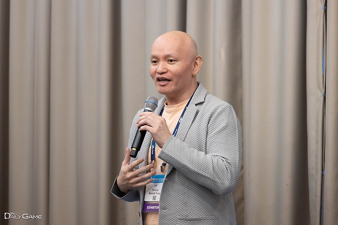 신작 음악 게임 '샤우트!'를 선보인 엔티엔트 야노 케이이치 대표가 넥써스와의 협력 이유를 밝혔다.