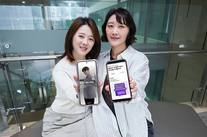 LG유플러스 직원이 익시오를 소개하는 모습.ⓒLG유플러스