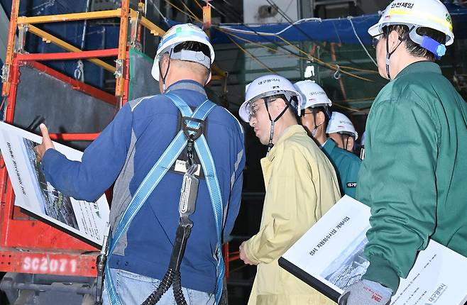 김정기 대구시장 권한대행 성서자원회수시설 개체공사 현장 안전점검 모습 ⓒ대구시 제공