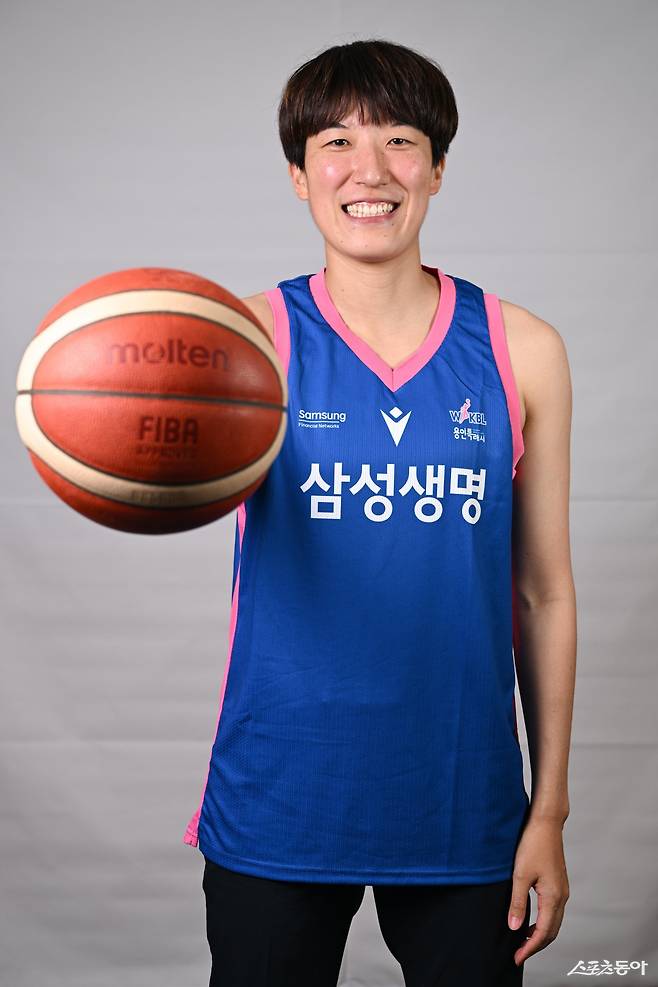 WKBL 아시아쿼터 제도는 2024~2025시즌을 통해 성공적인 안착을 알렸다. 2025~2026시즌에도 아시아쿼터 선수들이 판도를 바꿀 수 있을지에 관심이 쏠린다. WKBL 선수 대상 투표에서 올 시즌 기대되는 아시아쿼터 2위로 선정된 삼성생명 가와무라 미유키. 사진제공｜WKBL