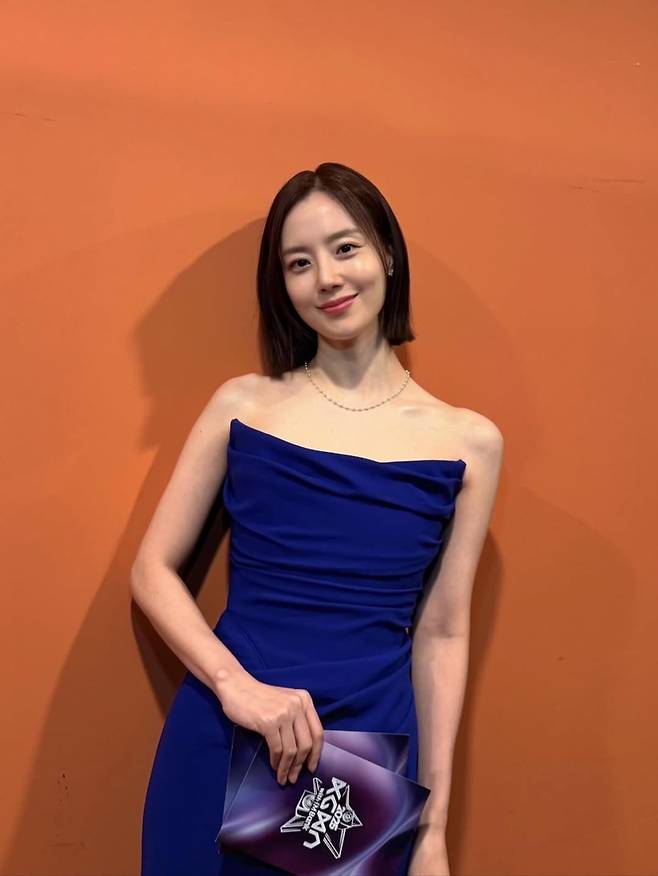 사진 = 문채원 인스타그램