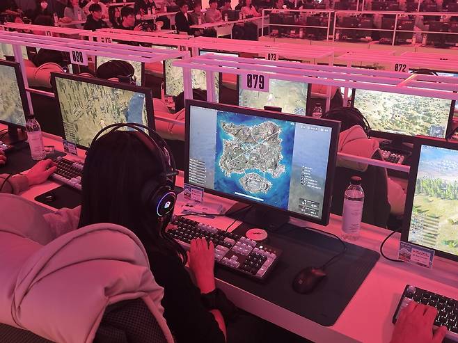 - 그 어느 때보다 신중하게 게임을 진행하는 참가자들