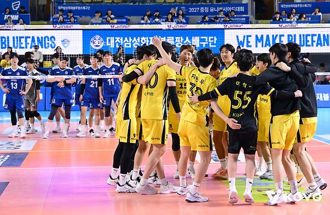 남자 프로배구 선두에 오른 KB손해보험(KOVO 제공)