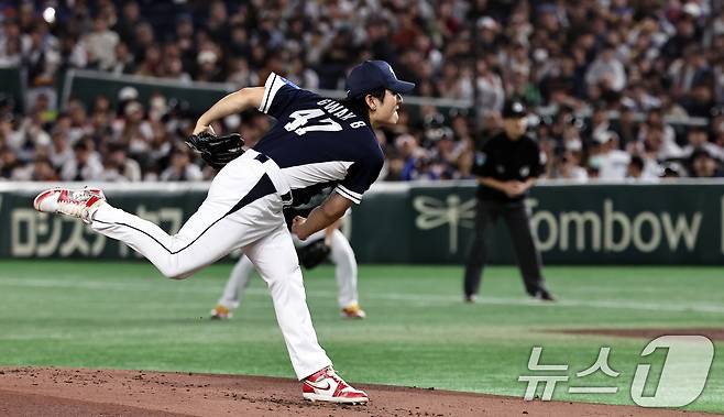 15일 오후 일본 도쿄돔에서 열린 월드베이스볼클래식(WBC) 대비 평가전 '2025 케이 베이스볼 시리즈(K-BASEBALL SERIES)' 일본과의 1차전 경기. 대한민국 선발투수 곽빈이 역투하고 있다. 2025.11.15/뉴스1 ⓒ News1 구윤성 기자