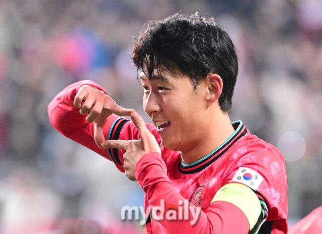 손흥민이 골 세리머니를 하고 있다 / 대전 = 유진형 기자 zolong@mydaily.co.kr