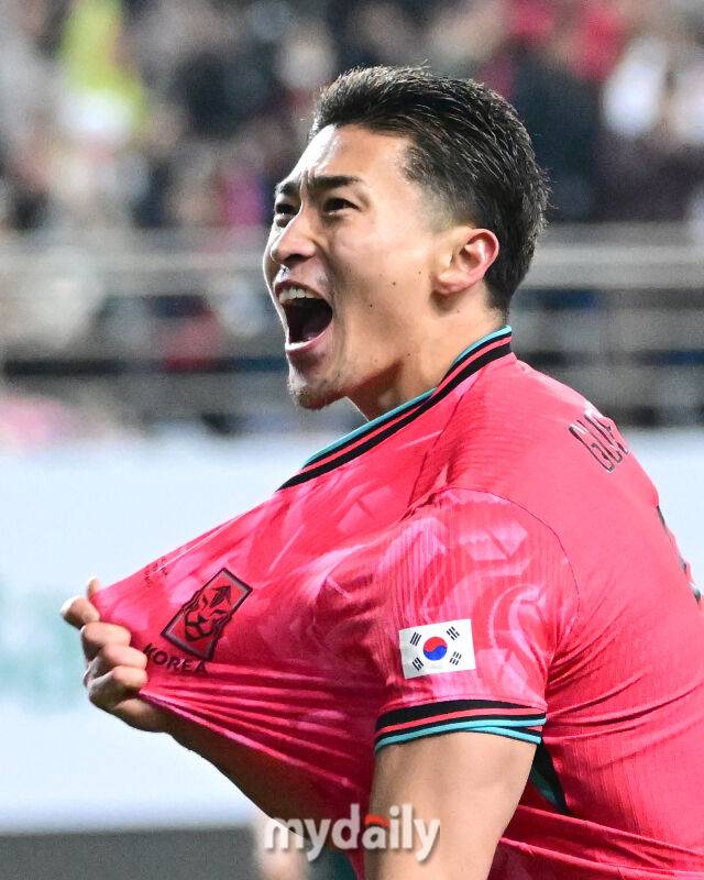 2025년 11월 14일 오후 대전월드컵경기장에서 대한민국과 볼리비아의 친선경기가 열렸다. 조규성이 후반전 골을 넣고 기뻐하고 있다./대전월드컵경기장=유진형 기자