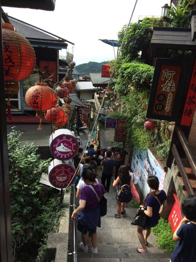 ▲ 대만 여행하면 떠오르는 지우펀(九份) 마을의 계단 풍경. 단교 이후 20년 만에 다시 한국인의 눈에 들어온 대만은 가깝고 안전하고 독특한 관광지다. ⓒ필자