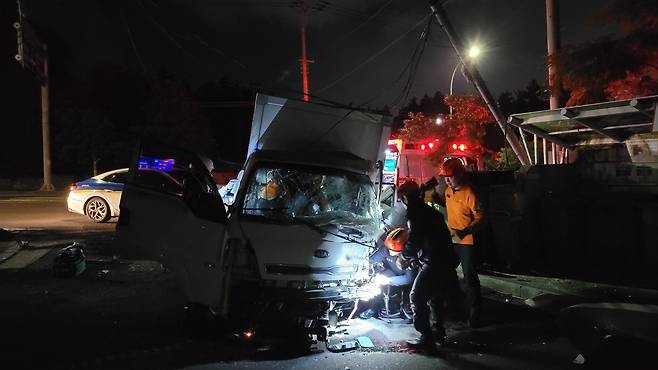 10일 택배 기사 사고 현장. 제주소방본부 제공