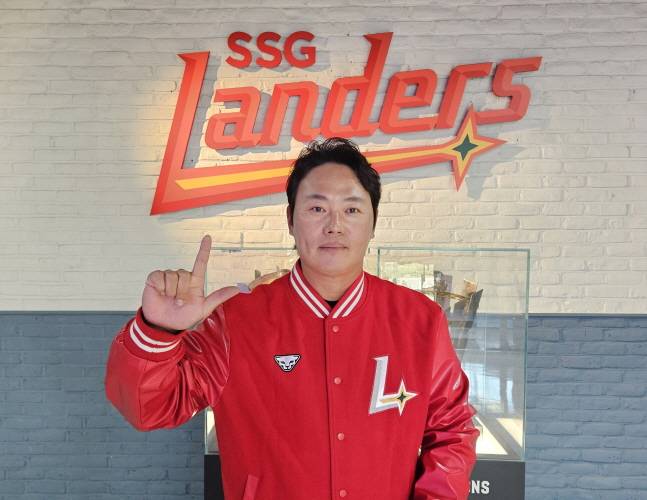SSG에 새로 합류한 박재상 코치. SSG 랜더스 제공