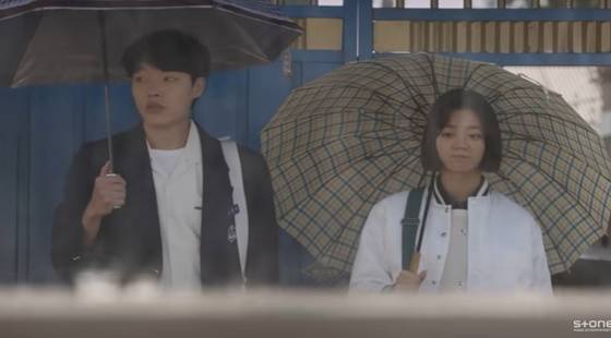 류준열, 혜리/사진='소녀' 뮤직비디오 캡처