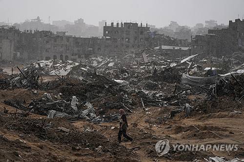 폐허 된 가자지구 모습 [AP=연합뉴스. 재판매 및 DB 금지]