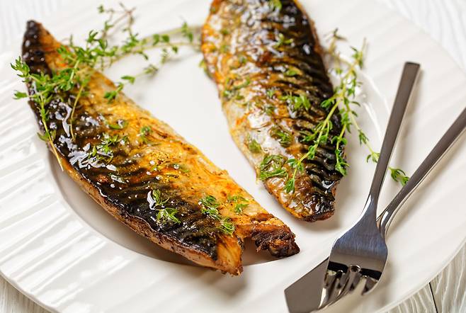 등푸른 생선의 오메가3 지방산이 사이토카인 포함 염증 유발 화합물을 억제한다. 사진=게티이미지뱅크