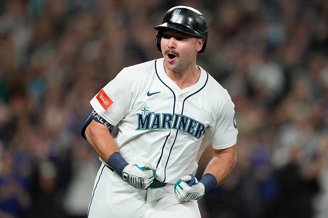 시애틀 매리너스 칼 롤리는 올해 60홈런을 터뜨리며 포수 관련 홈런 기록을 모두 경신했다. AP연합뉴스