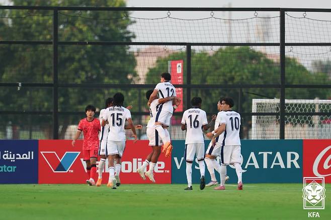잉글랜드 U-17 대표팀 선수들. 사진=대한축구협회