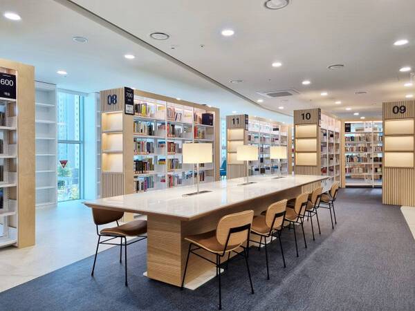 종합자료실. 도서관제공