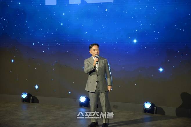 엔씨소프트 김택진 최고 창의력책임자(CCO)가 13일 열린 지스타 2025에서 오프닝 연설을 하고 있다. 벡스코=김민규 기자 kmg@sportsseoul.com