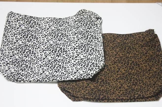 '미쏘'의 '레오파드 코듀로이 리본 숄더백'. ⓒ데일리안 남가희 기자