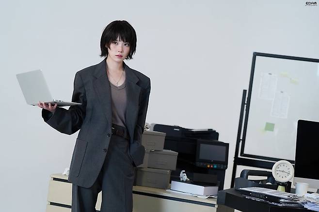 시그 찍은 아이유 근황