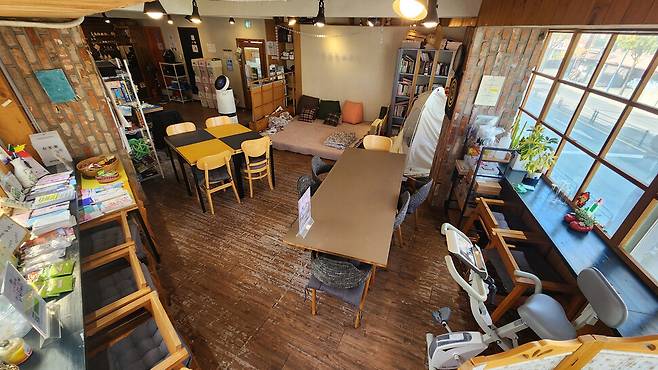 11일 오전 서울 동작구 ‘서울시립십대여성일시지원센터 나무’ 카페 내부 모습. 김혜윤 기자 unique@hani.co.kr