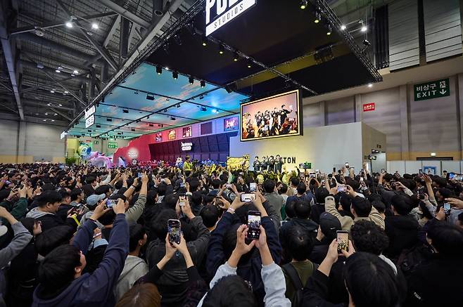 크래프톤 팬 소통 행사에 참여한 관람객들. 크래프톤 제공