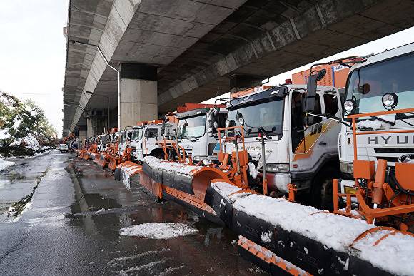 성남 수정구 수질복원센터 하적장에 대기 중인 제설 차량들. [사진=성남시]
