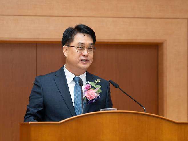 이정렬 개인정보보호위원회 부위원장이 17일 오전 서울 종로구 정부서울청사에서 개최된 취임식에서 취임사를 하고 있다. 개인정보보호위원회 제공