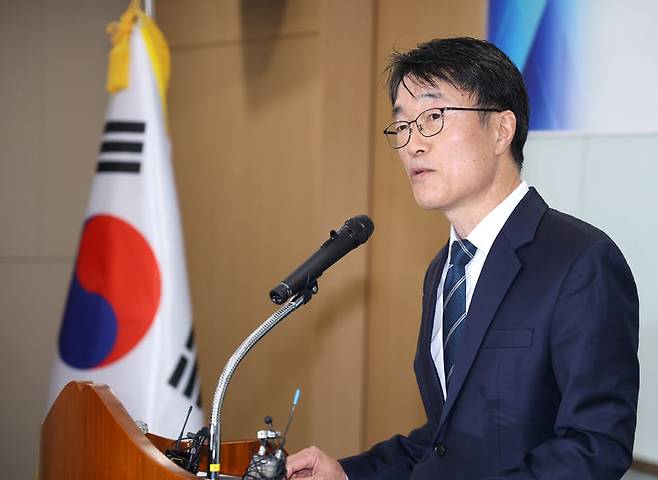 [서울=뉴시스] 한삼석 신임 국민권익위원회 부위원장이 17일 세종시 정부세종청사에서 열린 취임식에서 취임사를 하고 있다. (사진=국민권익위원회 제공). 2025.11.17. photo@newsis.com *재판매 및 DB 금지