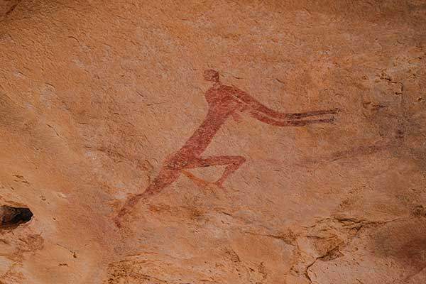 처음으로 마주한 암각화는 6,000년의 세월을 견딘 여인의 섬세한 선이 그대로 남아 있었다. 그때도 미인의 기준은 지금처럼 날씬한 몸매였다는 생각이 들었다.