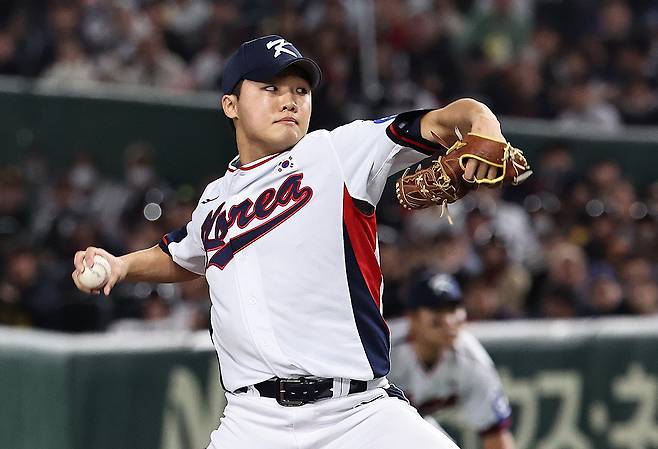 16일 일본 도쿄돔에서 열린 월드베이스볼클래식(WBC) 대비 평가전 '2025 케이 베이스볼 시리즈(K-BASEBALL SERIES)' 일본과의 2차전 경기. 대한민국 선발투수 정우주가 역투하고 있다. 뉴스1