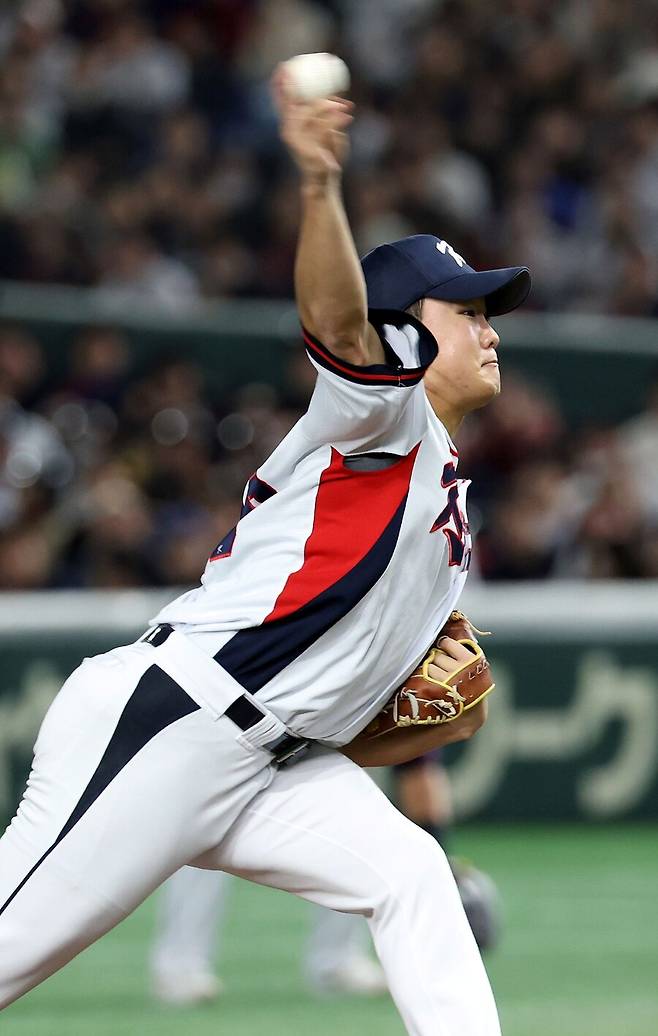 ▲ 정우주는 최고 154km 특유의 돌직구를 앞세워 일본 대표 선수들의 방망이를 이겨냈다 ⓒ연합뉴스