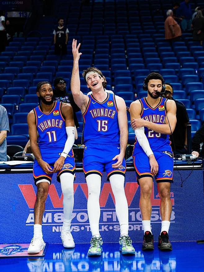 (왼쪽부터) 아이재아 조, 브랜든 칼슨, 에이제이 미첼