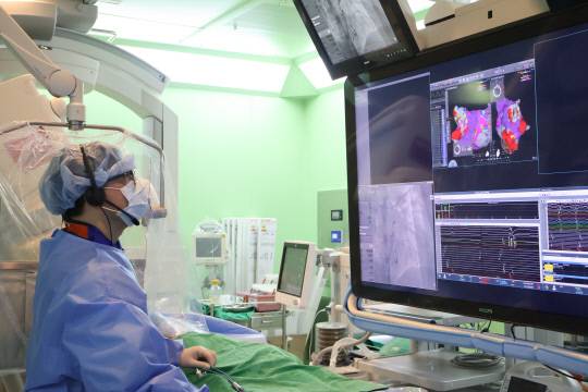 펄스장 절제술 모습. 천안충무병원 제공