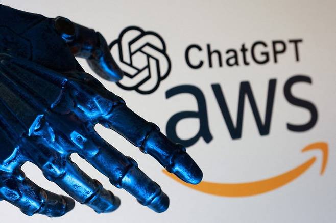 아마존도 산하 아마존웹서비스(AWS)의 대대적인 인공지능(AI) 데이터센터 투자 자금 마련을 위해 3년 만에 대규모 회사채 발행에 나섰다. 로이터 연합