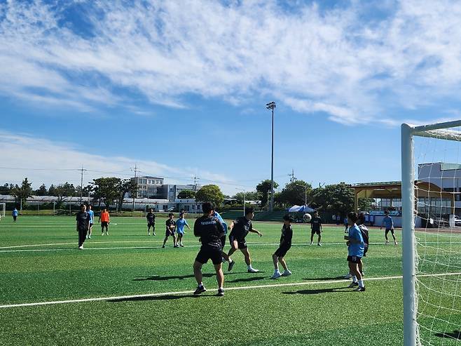 위미중학교 운동장