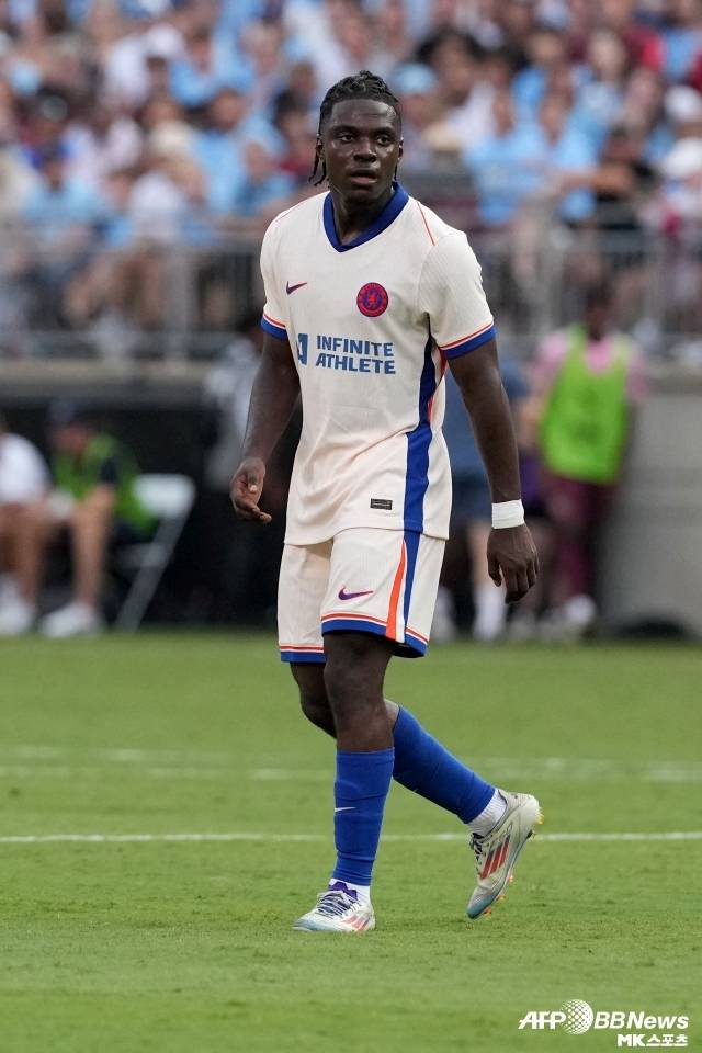 ‘데일리메일’은 “라비아는 스탬포드 브리지에서 생활하는 동안 부상 문제를 계속 안고 있다. 그는 2년 반 동안 단 한 번도 풀타임을 소화하지 못했고 부상 및 컨디션 문제로 총 88경기를 결장했다. 지금도 부상 문제로 약 한 달 동안 결장 중이다”라고 설명했다. 사진=AFPBBNews=News1