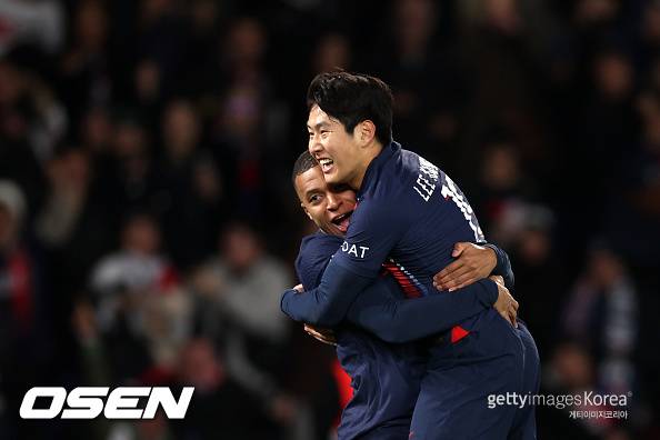 [사진] 이강인과 음바페 ⓒGettyimages(무단전재 및 재배포 금지)