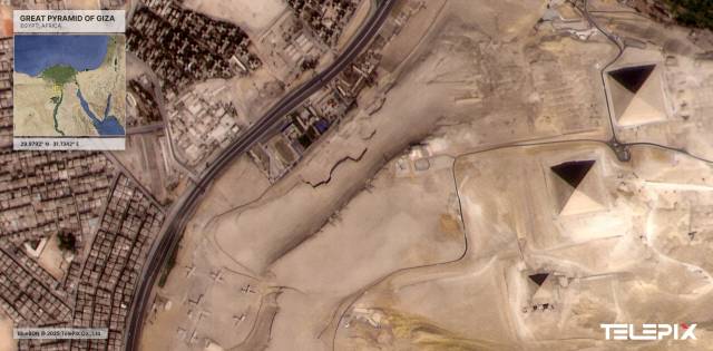 블루본 위성으로 촬영한 이집트 카이로 피라미드 위성 영상. 사진 제공=텔레픽스