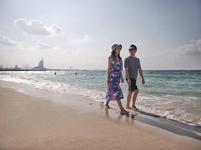 부르즈 알 아랍 배경의 카이트비치. 사진제공|VisitDubai