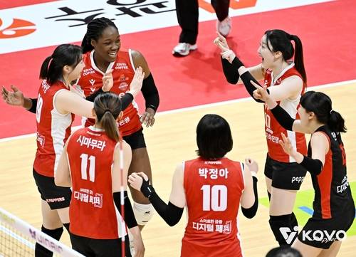 득점 후 기뻐하는 페퍼저축은행 [한국배구연맹 제공. 재판매 및 DB 금지]