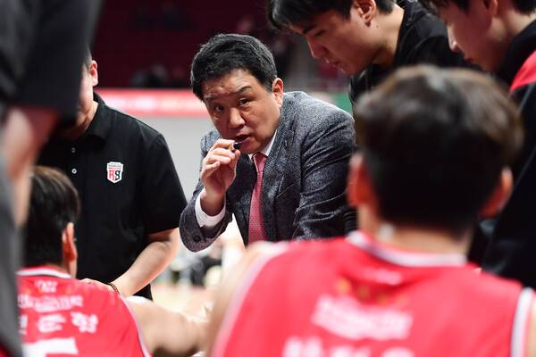 유도훈 안양 정관장 감독. ⓒKBL