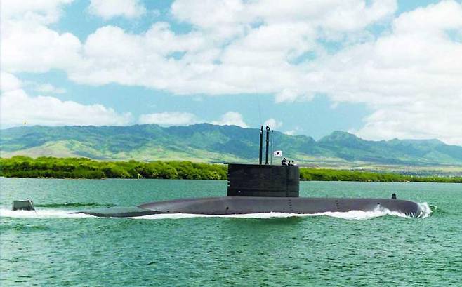 지난 1997년 5월 장보고함이 하와이 파견훈련을 통해 1만 마일 단독항해에 성공하며 장거리 잠항과 원해 작전능력을 세계에 입증했다. 해군 제공